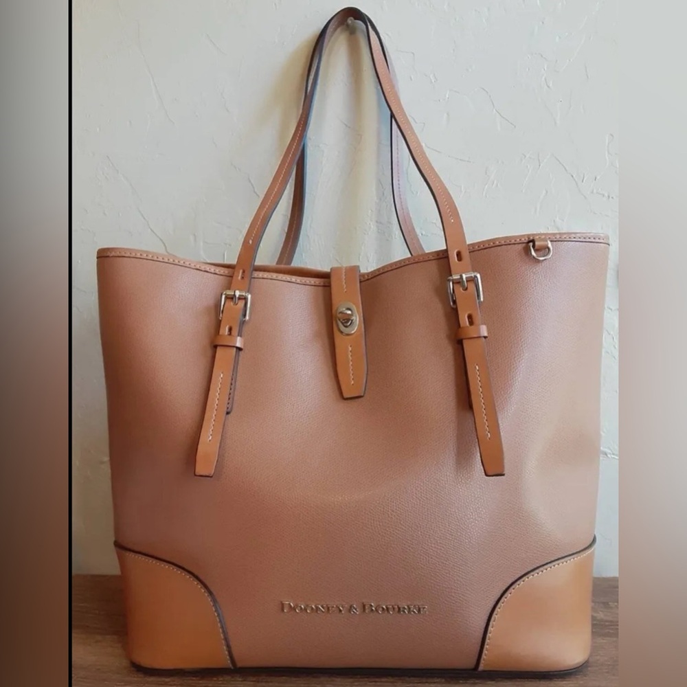 Dooney & Bourke Bag/Tote